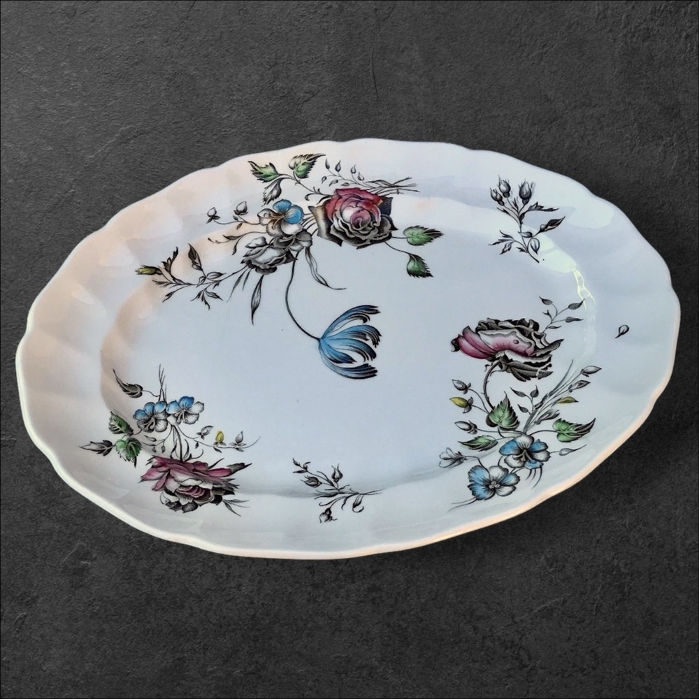 Johnson Bros Brothers -England- “Day in June” Oval Serving Platter 12” glazed